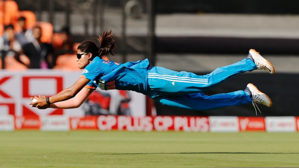 Radha Yadav Flying Catch during INDvNZ 2nd ODI